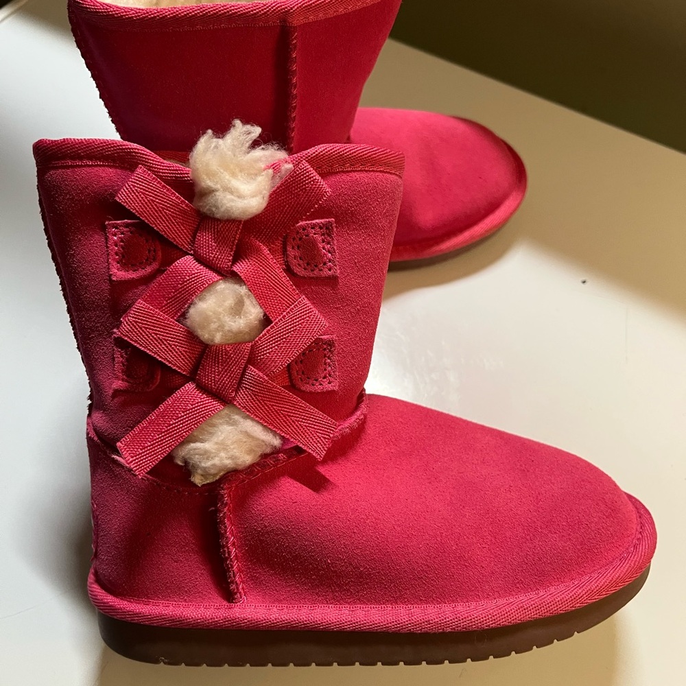 Koolaburra Kids Boots in Bright Pink